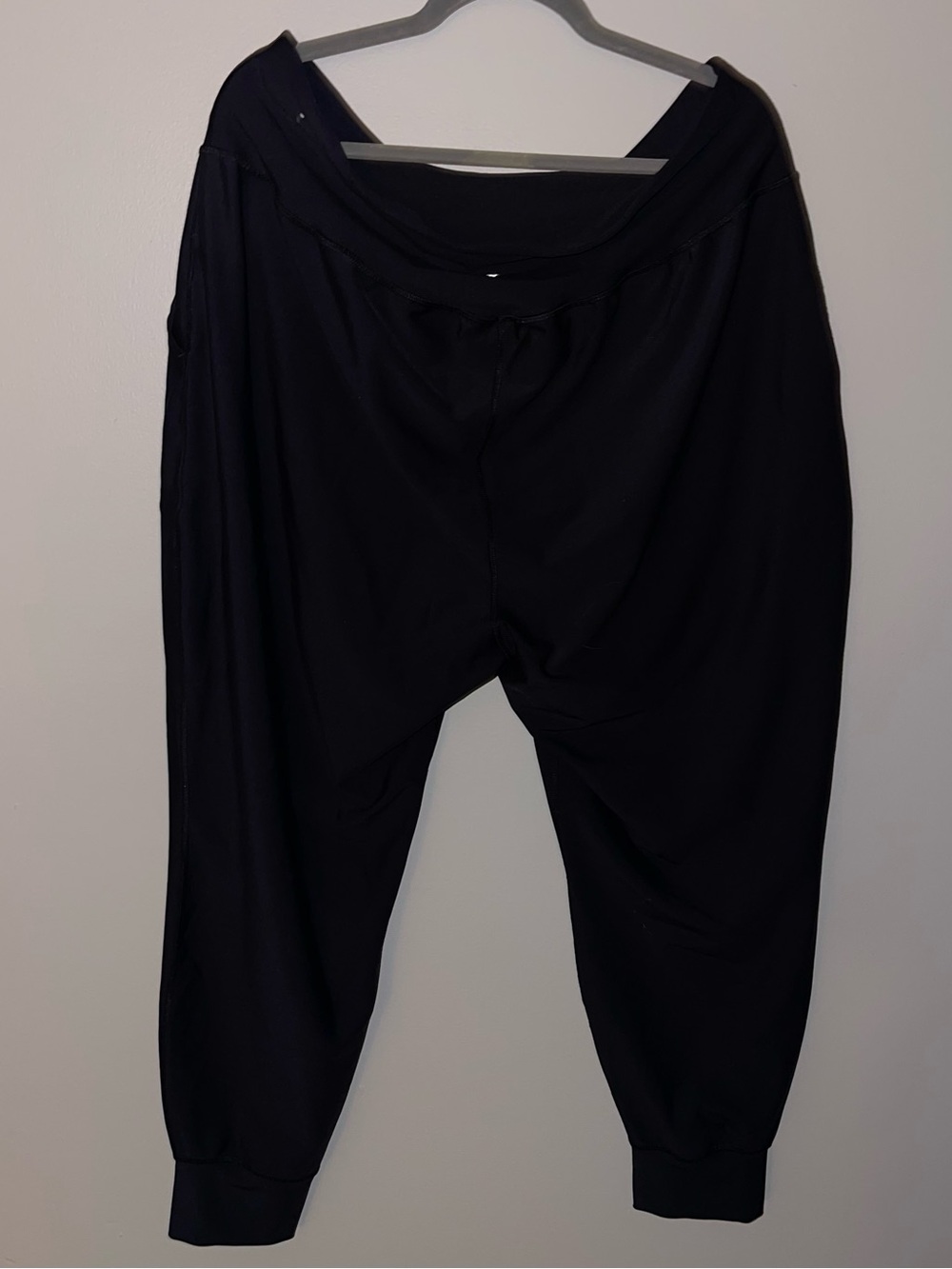 Old Navy Black Women’s Jogger Pants - Relaxed Fit Sweatpants